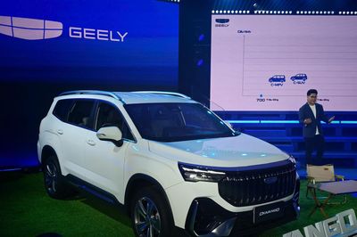 Geely Coolray giá từ 599 triệu, Okavango khởi điểm 739 triệu đồng
