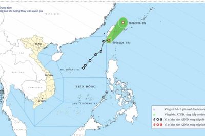 Áp thấp nhiệt đới di chuyển ra ngoài Biển Đông