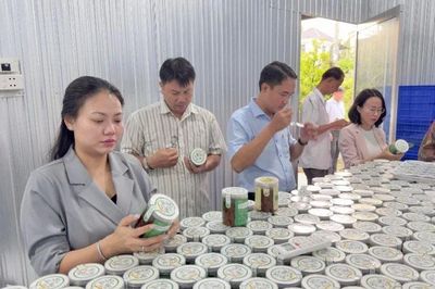 180 gian hàng nông sản đặc sản quy tụ tại phường Bình Đông