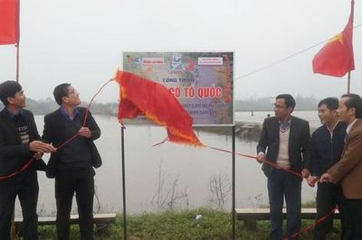 Điều còn lại sau những lá cờ