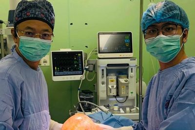 Khối u vú nặng gần 4kg gây biến chứng vì người bệnh ngại đi khám