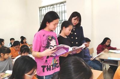 Không hạn chế sự sáng tạo khi dùng một bộ sách giáo khoa