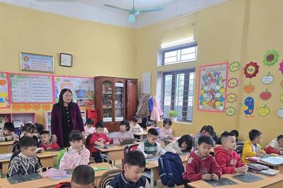 Lặng thầm nâng bước học trò đặc biệt