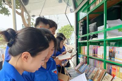 Khơi dậy trách nhiệm thế hệ trẻ trong công cuộc bảo vệ chủ quyền biển, đảo