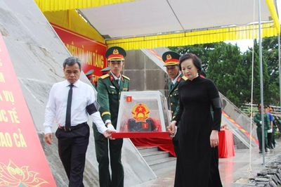 Quảng Ngãi truy điệu và an táng 16 hài cốt liệt sĩ hy sinh tại Lào và Campuchia