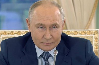 Nga xem xét sử dụng vũ khí 'khủng' trong xung đột Ukraine, khẳng định việc Kiev gia nhập EU 'không liên quan đến Moscow'