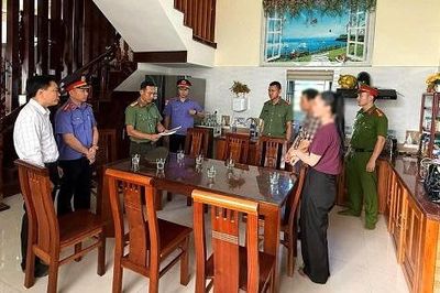 Bắt tạm giam một hiệu trưởng trường tiểu học ở Quảng Trị