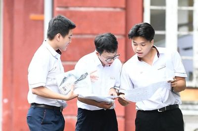Thi tốt nghiệp THPT 2026: Lượng thí sinh tăng đột biến