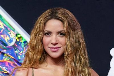 'Nữ hoàng Latin' Shakira đốt cháy buổi khai mạc hoành tráng nhất lịch sử World Cup