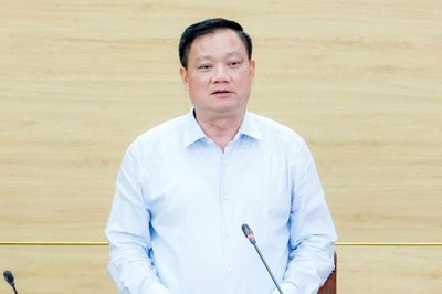 Bí thư Tỉnh ủy Nguyễn Khắc Thận chủ trì phiên họp Thường trực Tỉnh ủy