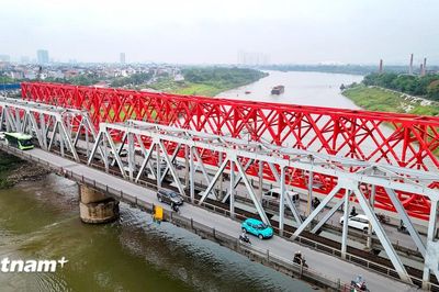 Hình ảnh cây cầu 120 năm tuổi ở Thủ đô trước thời điểm tháo dỡ vào tháng 9