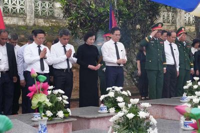 An táng 16 hài cốt liệt sỹ, quân tình nguyện Việt Nam hy sinh ở Lào và Campuchia
