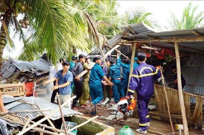 Mưa kèm dông lốc, sét gây nhiều thiệt hại tại các địa phương