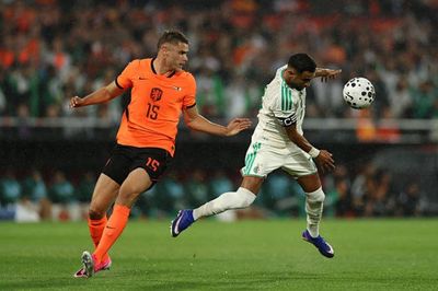 Đêm Rotterdam thắp lên hy vọng cho bóng đá Algeria