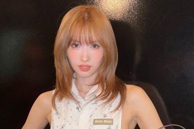 Momo (TWICE) gây sốt với trang phục táo bạo, nhan sắc và thần thái nhận 'cơn mưa lời khen'