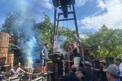 Hội Di sản Văn hóa và Cổ vật Thanh Hóa đúc trống đồng, súng thần công trao tặng tỉnh Quảng Trị