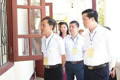 Phó Chủ tịch UBND tỉnh Đầu Thanh Tùng kiểm tra công tác tổ chức thi vào lớp 10 THPT năm học 2026-2027