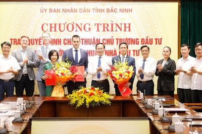Bắc Ninh trao quyết định chấp thuận chủ trương đầu tư hai dự án điện gió quy mô hơn 6 nghìn tỷ đồng