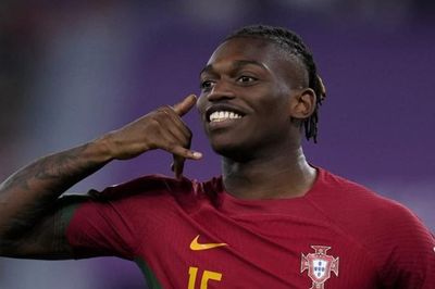 MU đàm phán chiêu mộ Rafael Leao, Chelsea dẫn đầu cuộc đua giành Vlahovic