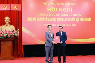 TS. Trương Tấn Đạt giữ chức vụ Hiệu trưởng Trường Đại học Đồng Tháp