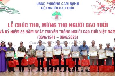 Phường Cam Ranh tổ chức mừng thọ cho 299 người cao tuổi
