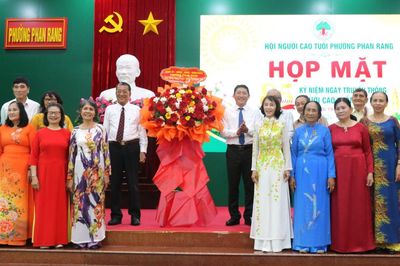 Phường Phan Rang: Họp mặt kỷ niệm 85 năm Ngày truyền thống người cao tuổi Việt Nam