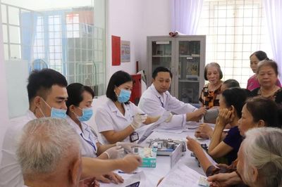 Các địa phương trong tỉnh phát động chiến dịch khám sức khỏe định kỳ cho Nhân dân