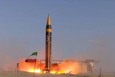 Nghị sĩ Iran kiến nghị Lãnh tụ tối cao cho phép phát triển tên lửa đạn đạo liên lục địa ICBM