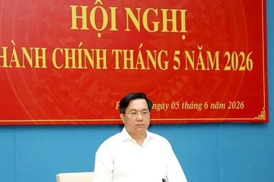 Chuyển đổi mạnh mẽ tư duy từ 'quản lý' sang 'quản trị'