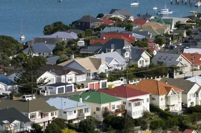 Thủ đô New Zealand ngập nước thải sau một đêm mưa bão