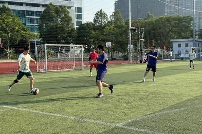 Sôi nổi giải bóng đá kỷ niệm 30 năm thành lập Công ty cổ phần Bến xe Hà Nội