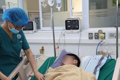 Uống nhầm thuốc diệt cỏ sau cuộc nhậu, thanh niên thoát cửa tử