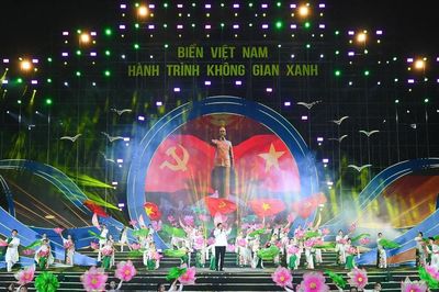 'Biển Việt Nam - Hành trình không gian xanh' lan tỏa lối sống xanh