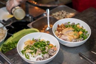 Một tô phở, một ngôi sao Michelin và câu chuyện của du lịch Việt Nam