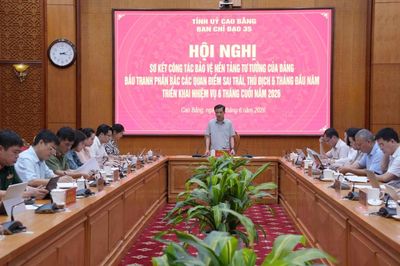 Phó Bí thư Thường trực Bế Thanh Tịnh chủ trì họp sơ kết 6 tháng đầu năm Ban Chỉ đạo 35 Tỉnh ủy