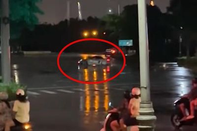 Xác minh tài xế lái Porsche 'drift' nhiều vòng, gây náo loạn khu đô thị Sala