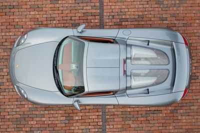 Siêu xe Porsche hơn 21 tỷ đồng nằm ngoài danh sách dùng xăng E10