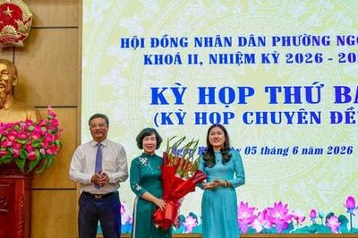Đồng chí Đỗ Thị Duy Nhiên giữ chức Chủ tịch HĐND phường Ngọc Hà