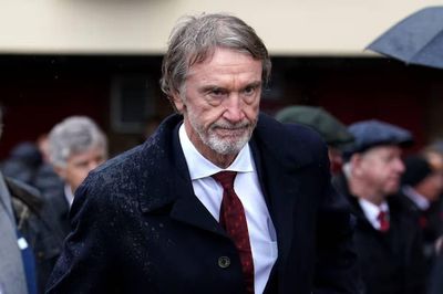 Gia đình Glazer có thể buộc Sir Jim Ratcliffe phải rời khỏi MU