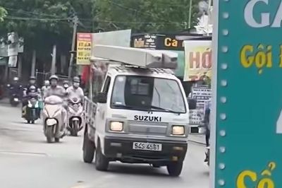 TPHCM: Lời khai của tài xế xe tải chở 2 cọc bê tông trên nóc thùng xe