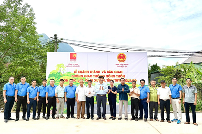 Thủy điện Sông Lô 2 bàn giao tuyến đường giao thông nông thôn tặng nhân dân xã Vị Xuyên, tỉnh Tuyên Quang
