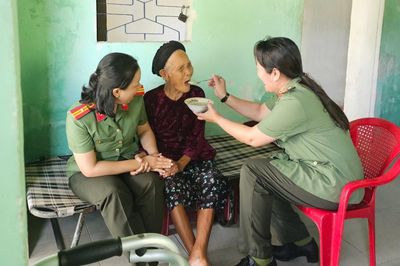 Phòng Kỹ thuật nghiệp vụ và ngoại tuyến tri ân, phụng dưỡng Mẹ Việt Nam Anh hùng