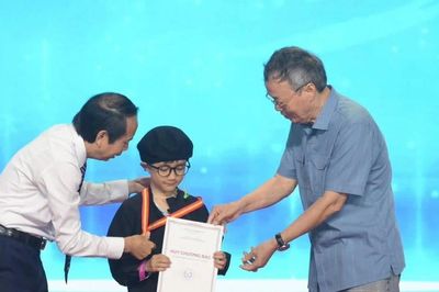 Tuyên Quang thưởng lớn học sinh, giáo viên đạt giải quốc tế