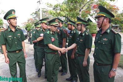 Lâm Đồng: Đoàn kiểm tra số 3 Bộ Tư lệnh Bộ đội Biên phòng kiểm tra các đồn Biên phòng tuyến biển