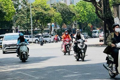 'Đảo nhiệt đô thị' - thách thức đang 'nóng' lên giữa lòng Hà Nội