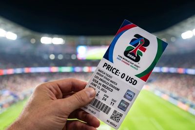 FIFA ra 'tối hậu thư' cho 60 CĐV bất ngờ nhận vé 'miễn phí' xem World Cup