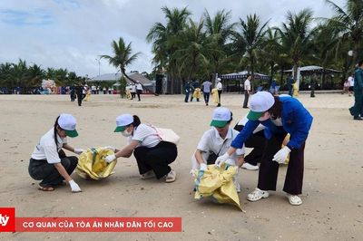 Quảng Ninh ra quân hưởng ứng Tháng hành động vì môi trường