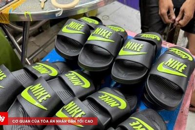 Triệt phá đường dây sản xuất hơn 23.000 đôi dép giả nhãn hiệu
