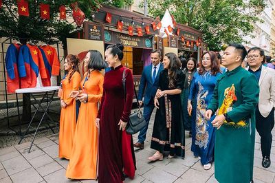 Lan tỏa văn hóa, ẩm thực và áo dài Việt Nam tại Cộng hòa Séc