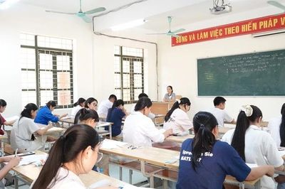 Kỳ thi tuyển sinh vào lớp 10 THPT công lập trên địa bàn tỉnh diễn ra an toàn, đúng quy chế